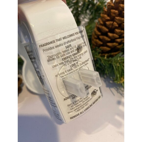 Bath & Body Works New Hand Painted “Snowman” Light Up Nightlight Wallflower Plug - Picture 5 of 9